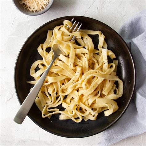 How many carbs are in fettuccine fiorello, made to order - calories, carbs, nutrition