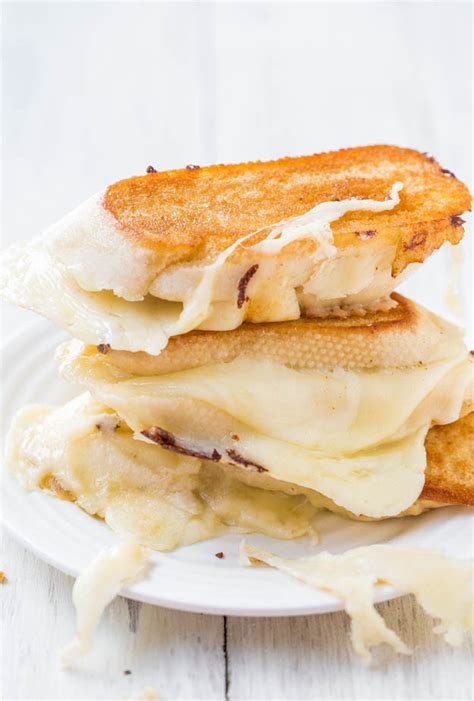 How many carbs are in fontina apple grilled cheese with soup - calories, carbs, nutrition