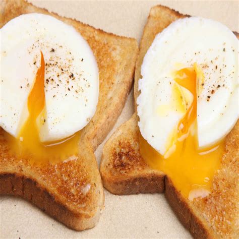 How many carbs are in free range poached eggs on malted grain toast - calories, carbs, nutrition