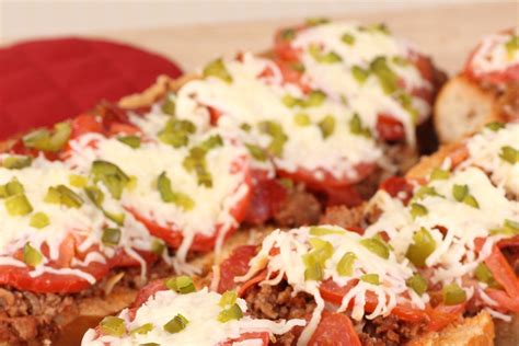 How many carbs are in french bread pizza - calories, carbs, nutrition