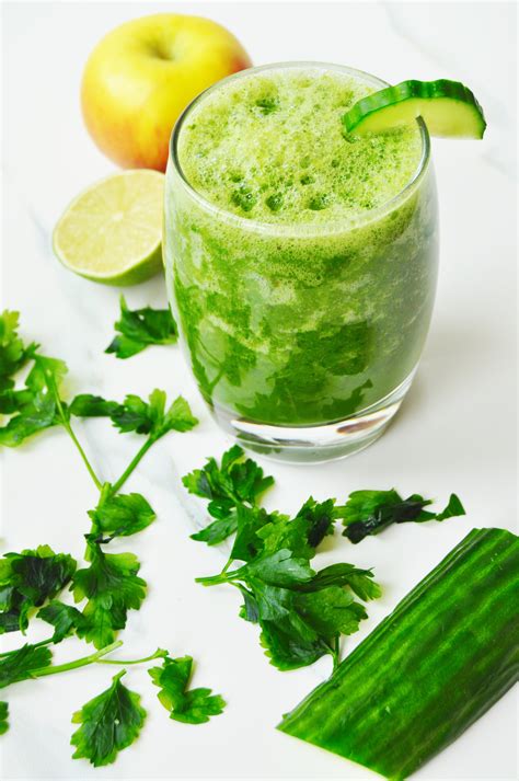 How many carbs are in fresh parsley juice (67769.0) - calories, carbs, nutrition