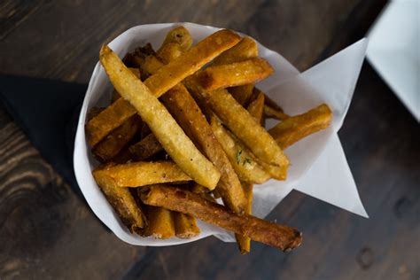 How many carbs are in fresh-cut french fries - calories, carbs, nutrition