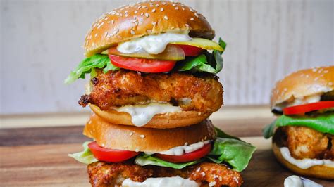 How many carbs are in fried cod sandwich on a bun - calories, carbs, nutrition