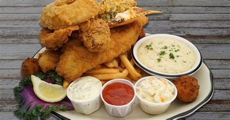 How many carbs are in fried seafood combination platter - calories, carbs, nutrition