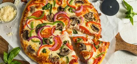 How many carbs are in garden vegetable pizza - calories, carbs, nutrition