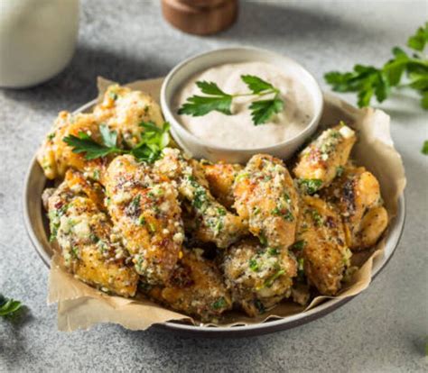 How many carbs are in garlic chicken wings - calories, carbs, nutrition