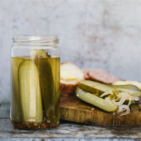 How many carbs are in garlic dill ninja pickles (spears) - calories, carbs, nutrition