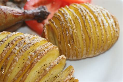 How many carbs are in garlic hasselback potatoes with herbed sour cream - calories, carbs, nutrition