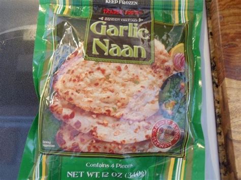 How many carbs are in garlic naan (62266.4) - calories, carbs, nutrition