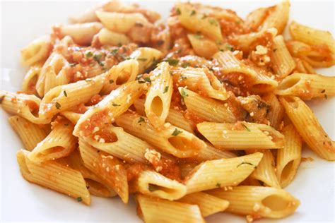 How many carbs are in gf penne with basil tomato sauce - calories, carbs, nutrition