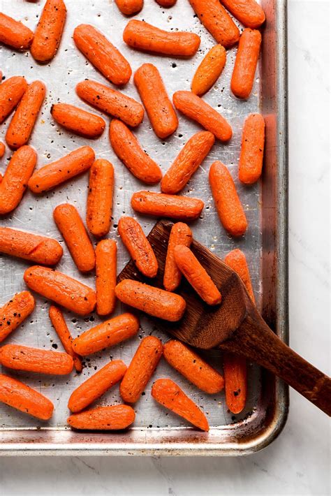 How many carbs are in glazed fresh baby carrots & raisins - calories, carbs, nutrition