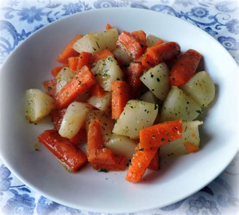 How many carbs are in glazed fresh carrots with dill - calories, carbs, nutrition