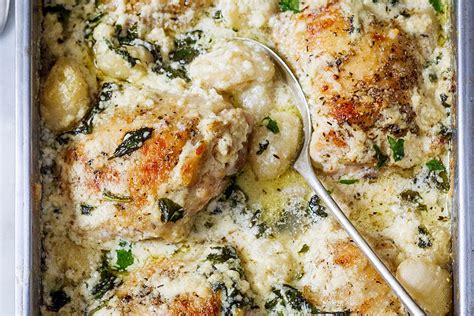 How many carbs are in gnocchi chicken and cream sauce (39793.0) - calories, carbs, nutrition