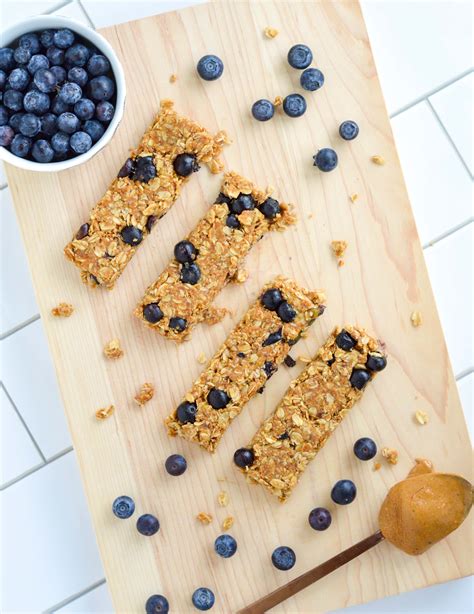How many carbs are in granola bar, blueberry - calories, carbs, nutrition