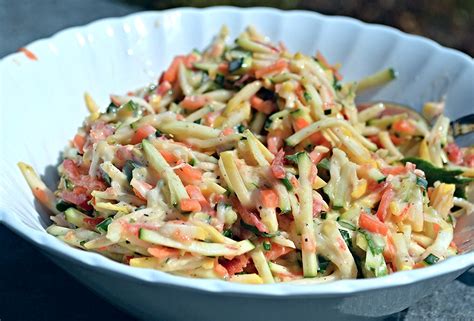 How many carbs are in greek zucchini slaw - calories, carbs, nutrition