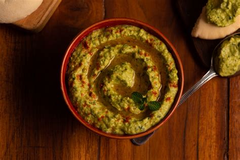 How many carbs are in green pea mint hummus - calories, carbs, nutrition