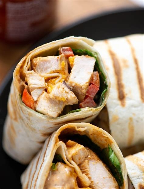 How many carbs are in grilled chicken, swiss, roasted red pepper wrap withtriple bean salad - calories, carbs, nutrition