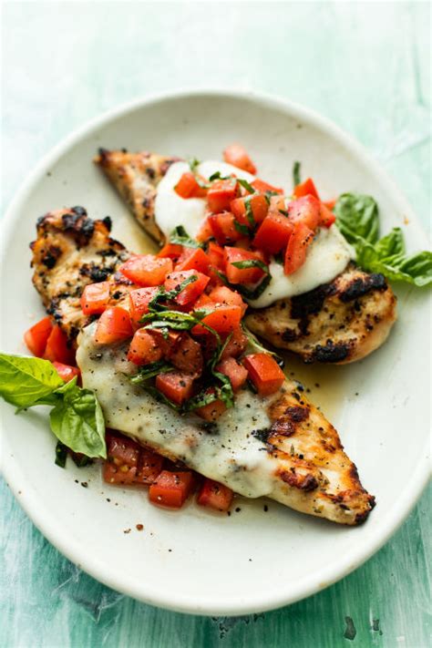 How many carbs are in grilled chicken bruschetta - calories, carbs, nutrition