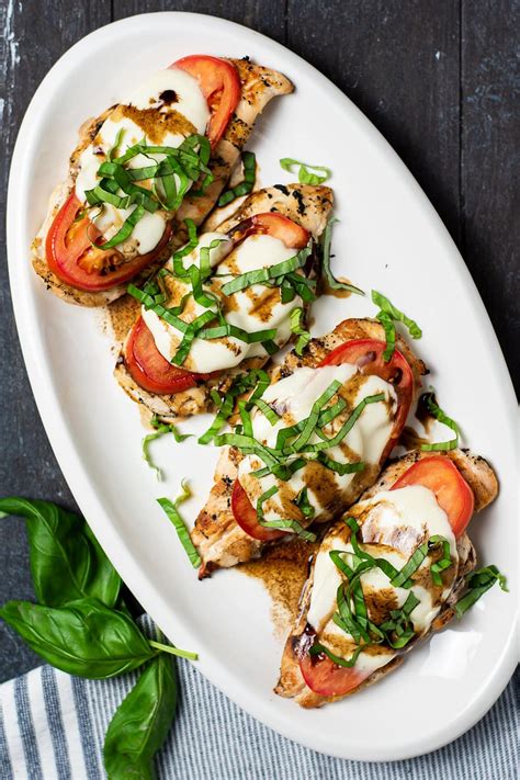 How many carbs are in grilled chicken caprese baguette - calories, carbs, nutrition