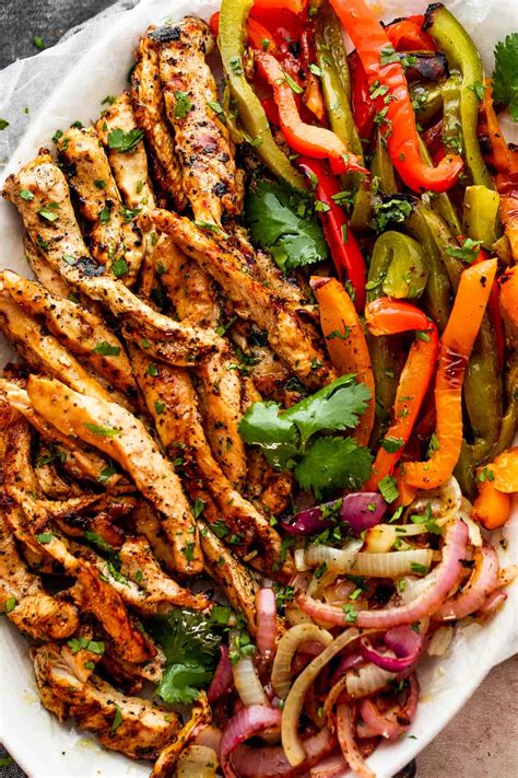 How many carbs are in grilled chicken fajitas - calories, carbs, nutrition