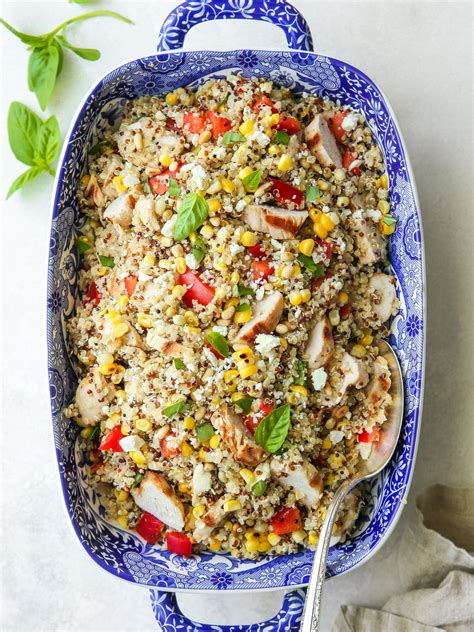 How many carbs are in grilled chicken over quinoa salad with tomatoes, mint and radish - calories, carbs, nutrition