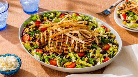 How many carbs are in grilled chicken taco salad - calories, carbs, nutrition