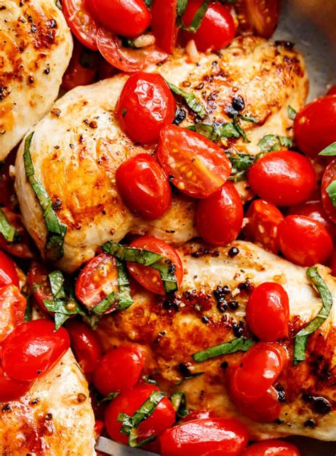 How many carbs are in grilled chicken w/tomato basil - calories, carbs, nutrition