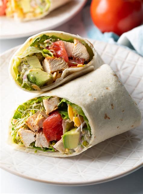 How many carbs are in grilled chicken wrap withapple slices - calories, carbs, nutrition