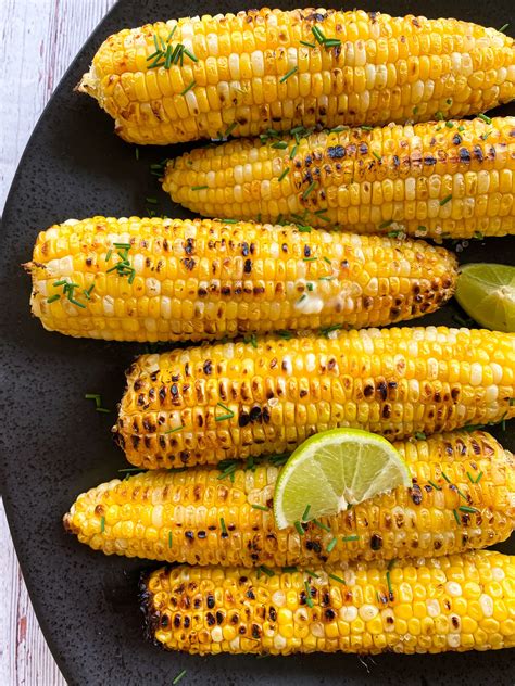 How many carbs are in grilled corn on the cob - calories, carbs, nutrition