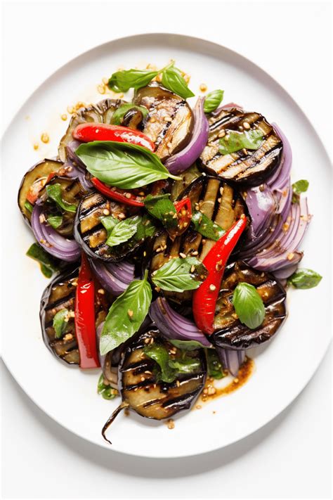 How many carbs are in grilled eggplant with basil - calories, carbs, nutrition