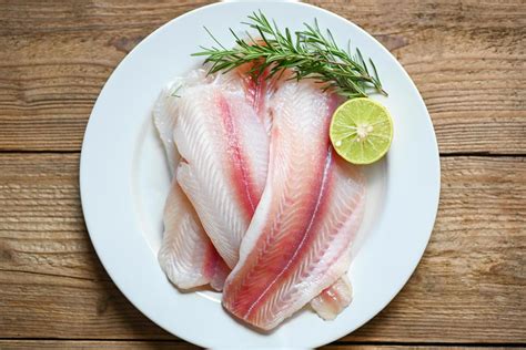 How many carbs are in grilled lemon-herb striped pangasius - calories, carbs, nutrition