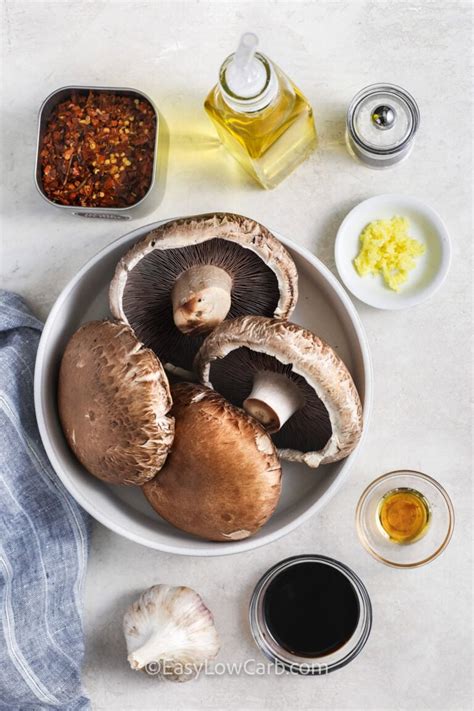 How many carbs are in grilled portobello mushroom calzone - calories, carbs, nutrition