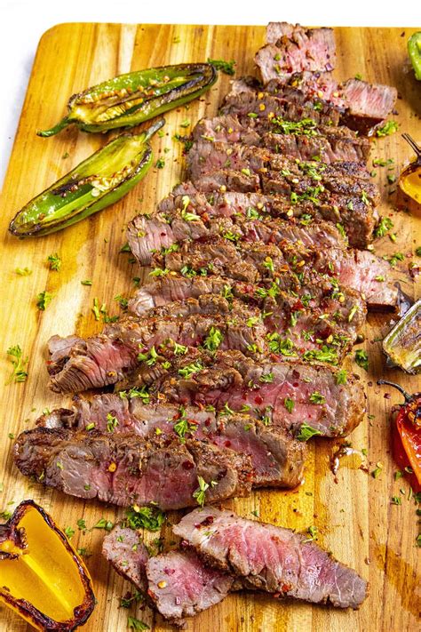 How many carbs are in guajillo adobo london broil - calories, carbs, nutrition