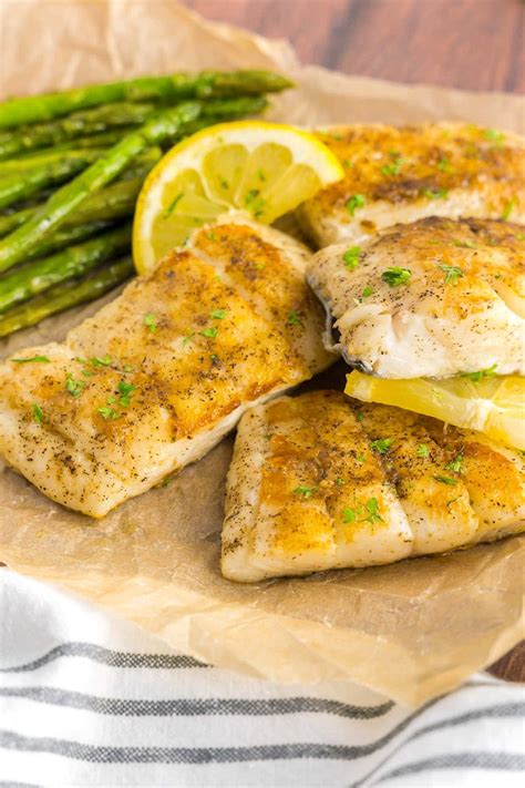 How many carbs are in haddock fillet with asparagus and pecan-brown rice - calories, carbs, nutrition