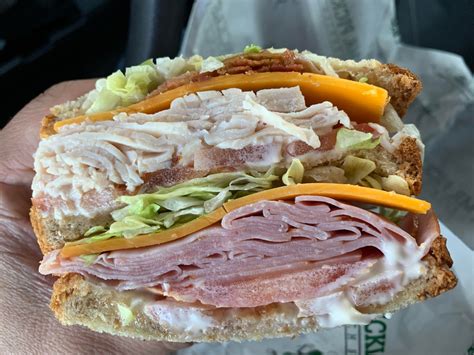 How many carbs are in ham and turkey sandwich - calories, carbs, nutrition