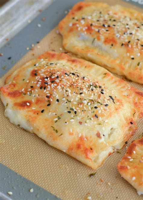 How many carbs are in ham calzone - calories, carbs, nutrition