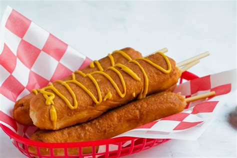How many carbs are in hand dipped corn dog - calories, carbs, nutrition