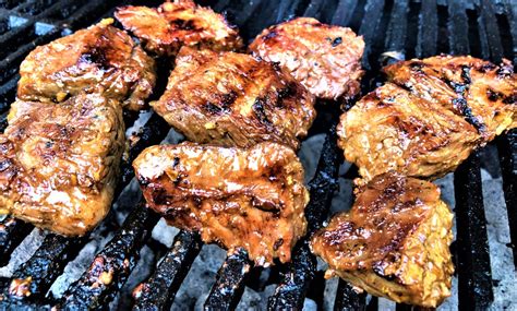 How many carbs are in harissa-marinated top sirloin tips - calories, carbs, nutrition