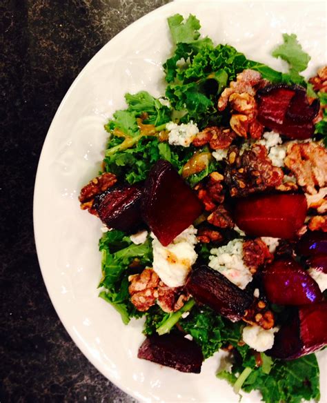 How many carbs are in harvest beet and blue cheese salad - calories, carbs, nutrition