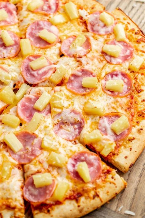 How many carbs are in hawaiian pizza ham pineapple (37875.5) - calories, carbs, nutrition