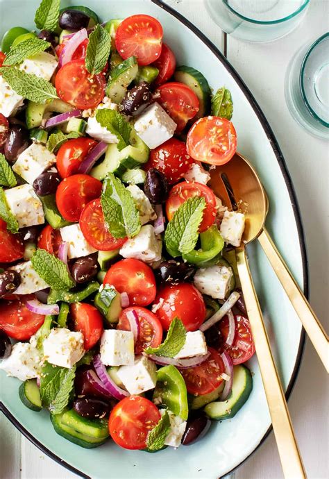 How many carbs are in healthy greek salad - calories, carbs, nutrition