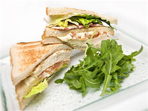 How many carbs are in herb roasted chicken club - calories, carbs, nutrition