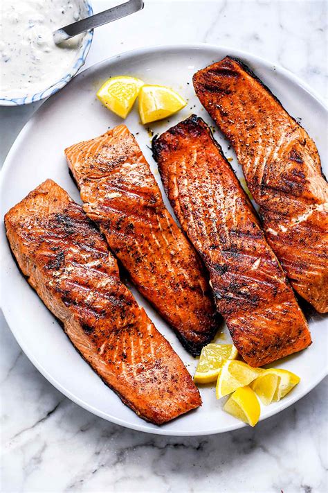 How many carbs are in honey bbq grilled salmon - calories, carbs, nutrition