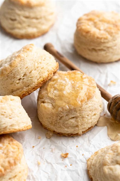 How many carbs are in honey butter biscuit - calories, carbs, nutrition