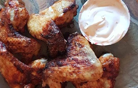 How many carbs are in honey chipotle wings - calories, carbs, nutrition