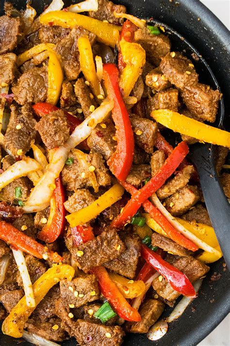 How many carbs are in honey pepper steak - calories, carbs, nutrition