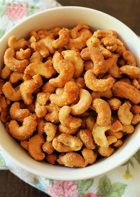 How many carbs are in honey roasted cashews - calories, carbs, nutrition