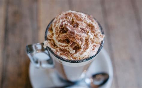 How many carbs are in hot chocolate - calories, carbs, nutrition