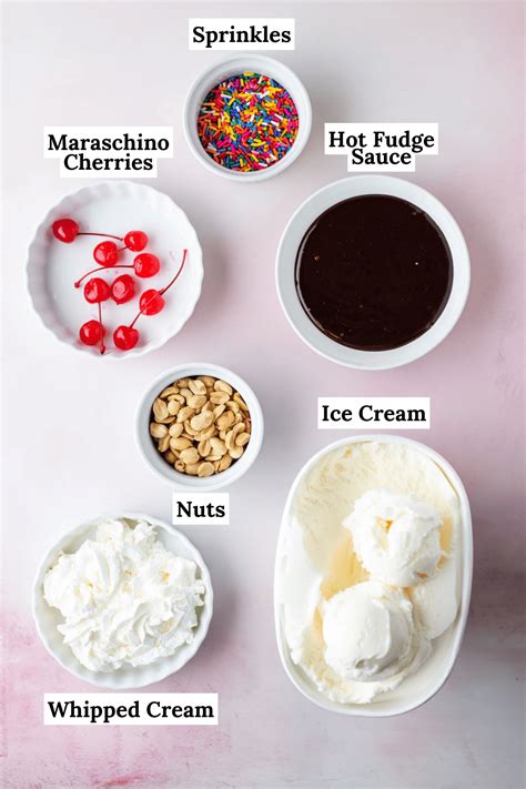 How many carbs are in hot fudge sundae - calories, carbs, nutrition