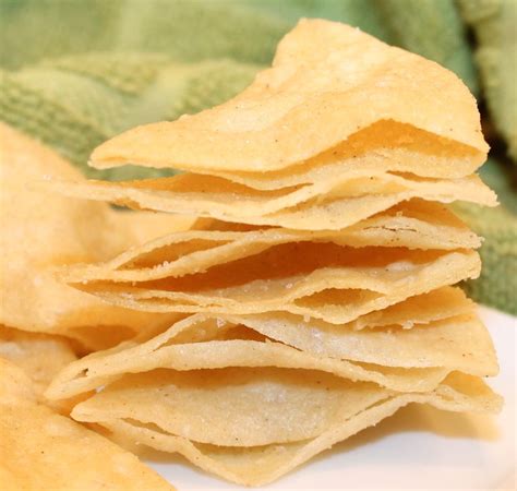 How many carbs are in house fried corn tortilla chips - calories, carbs, nutrition